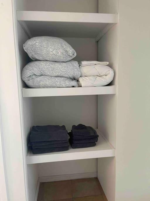 Fin Sentralt Hybel I Drammen Apartment Luaran gambar