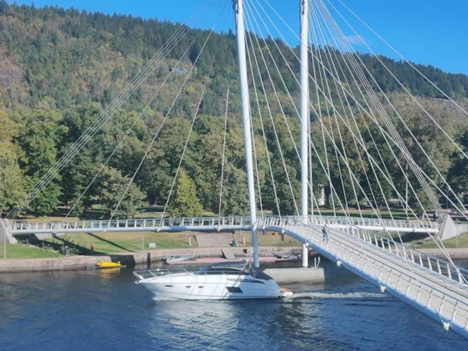 Fin Sentralt Hybel I Drammen Apartment Luaran gambar